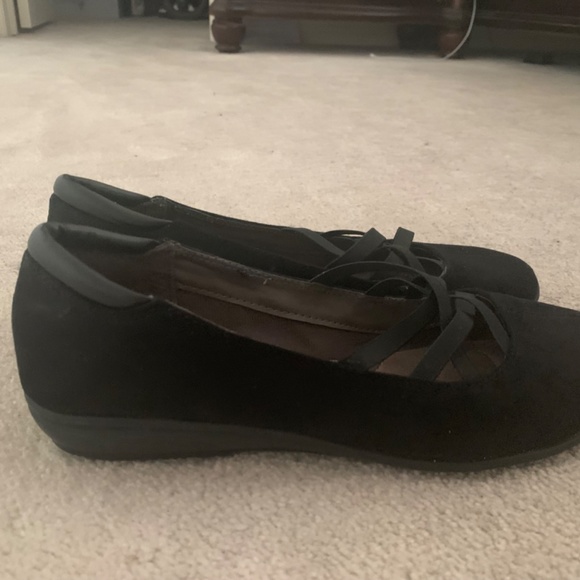 Shoes - Picture 2 of 2